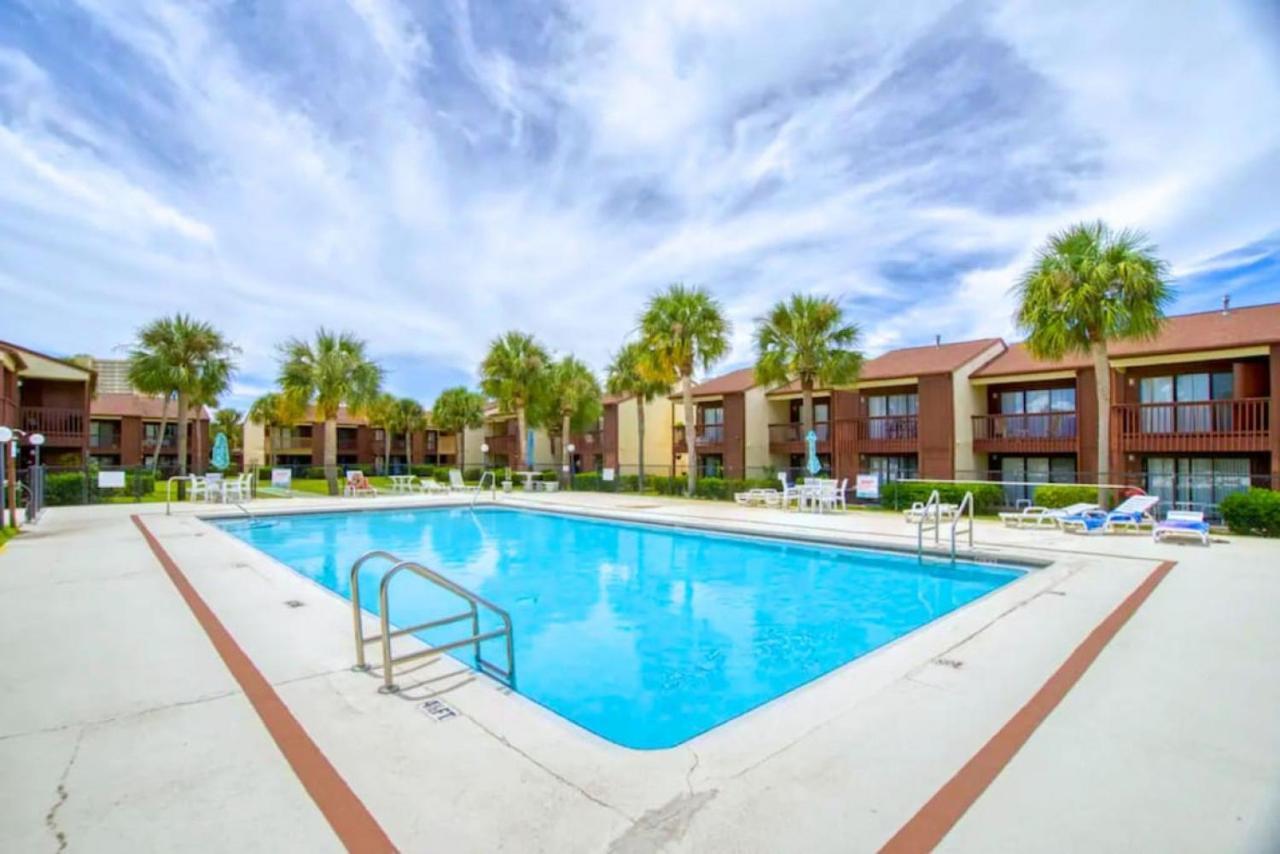 הוילה פנמה סיטי ביץ' Experience Starlit Nights From Beach Happy'S Balcony Overlooking The Community Pool At Beachwalk מראה חיצוני תמונה